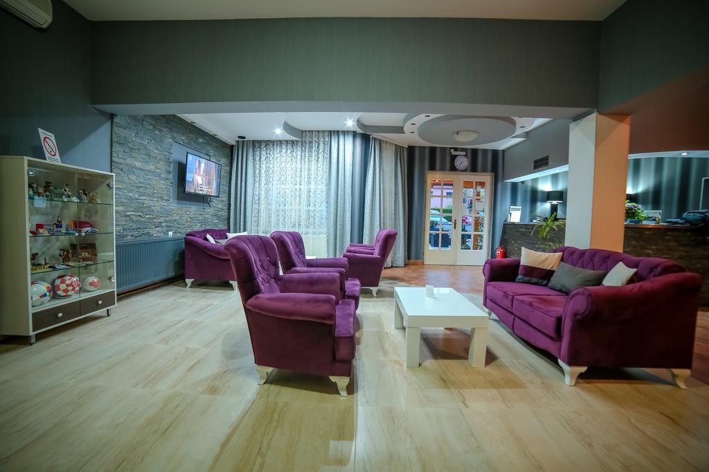 Garni Hotel Radovic Kragujevac Exterior foto